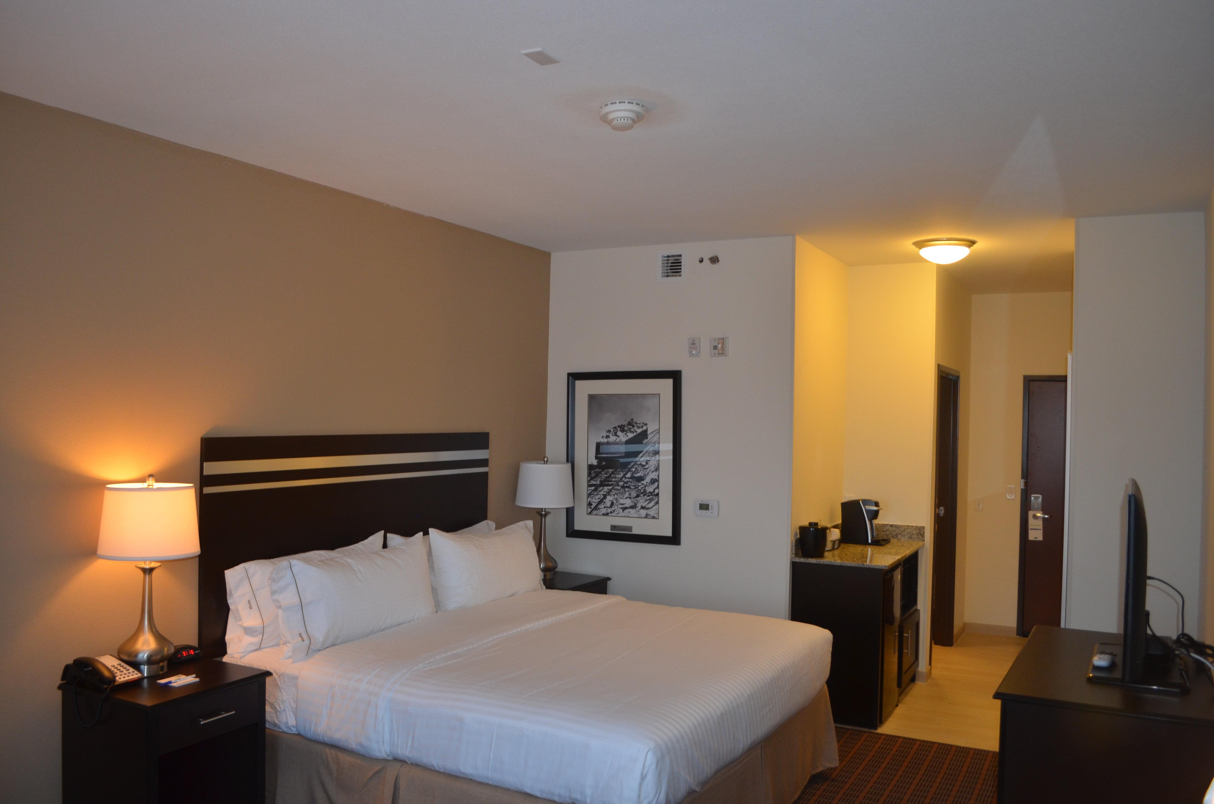 Holiday Inn Express & Suites Golden By Ihg Екстериор снимка