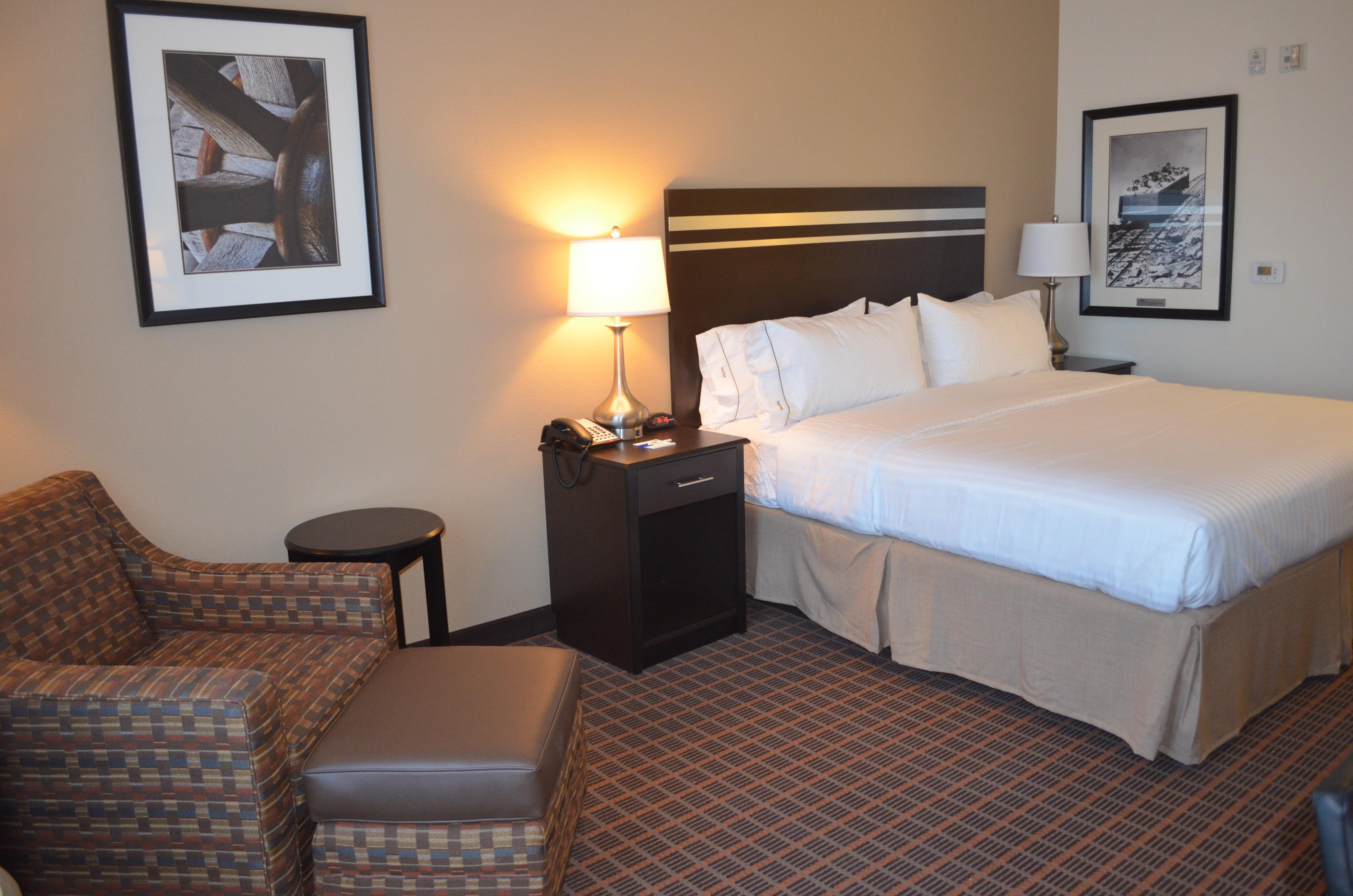 Holiday Inn Express & Suites Golden By Ihg Екстериор снимка