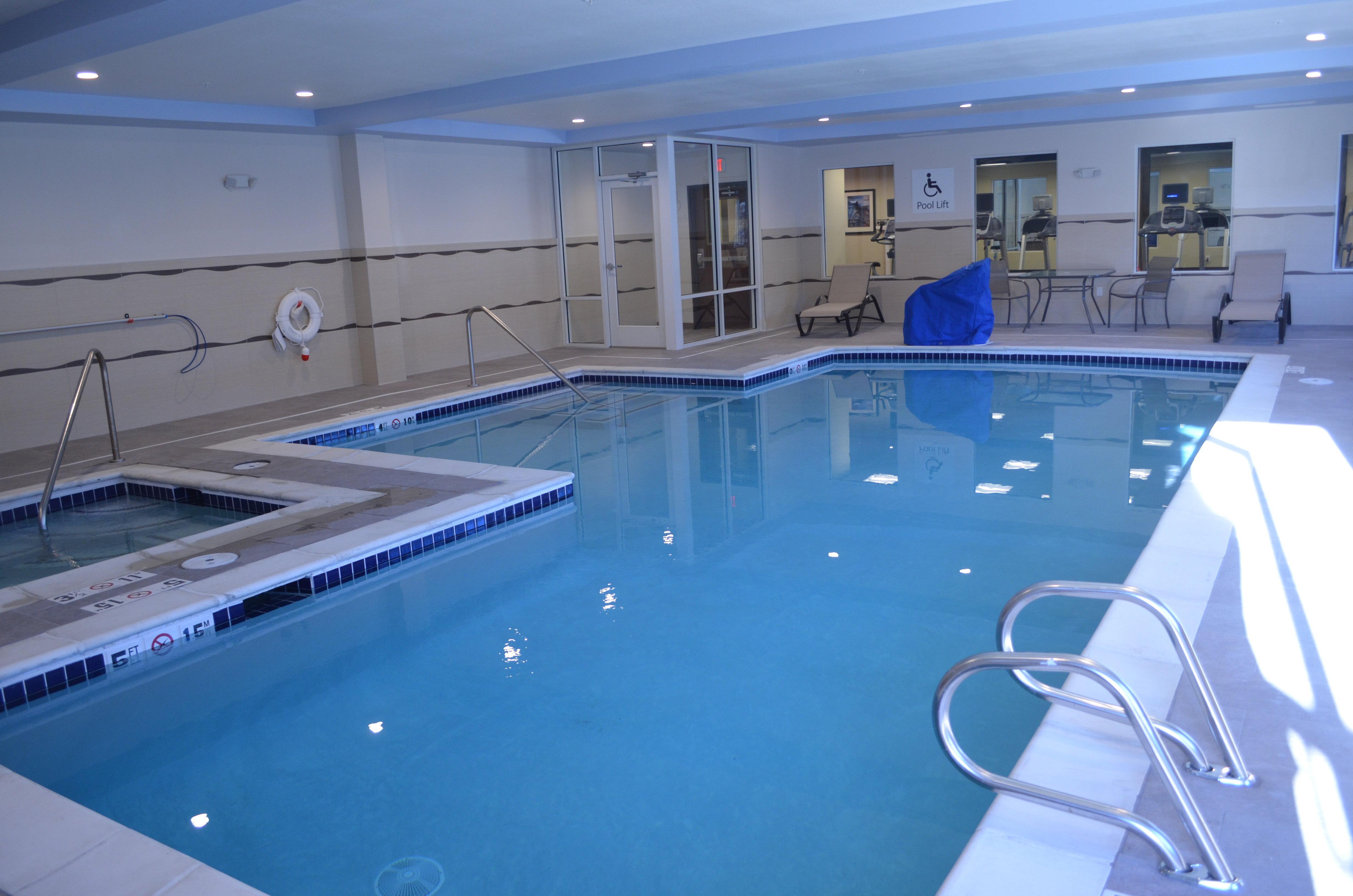 Holiday Inn Express & Suites Golden By Ihg Екстериор снимка