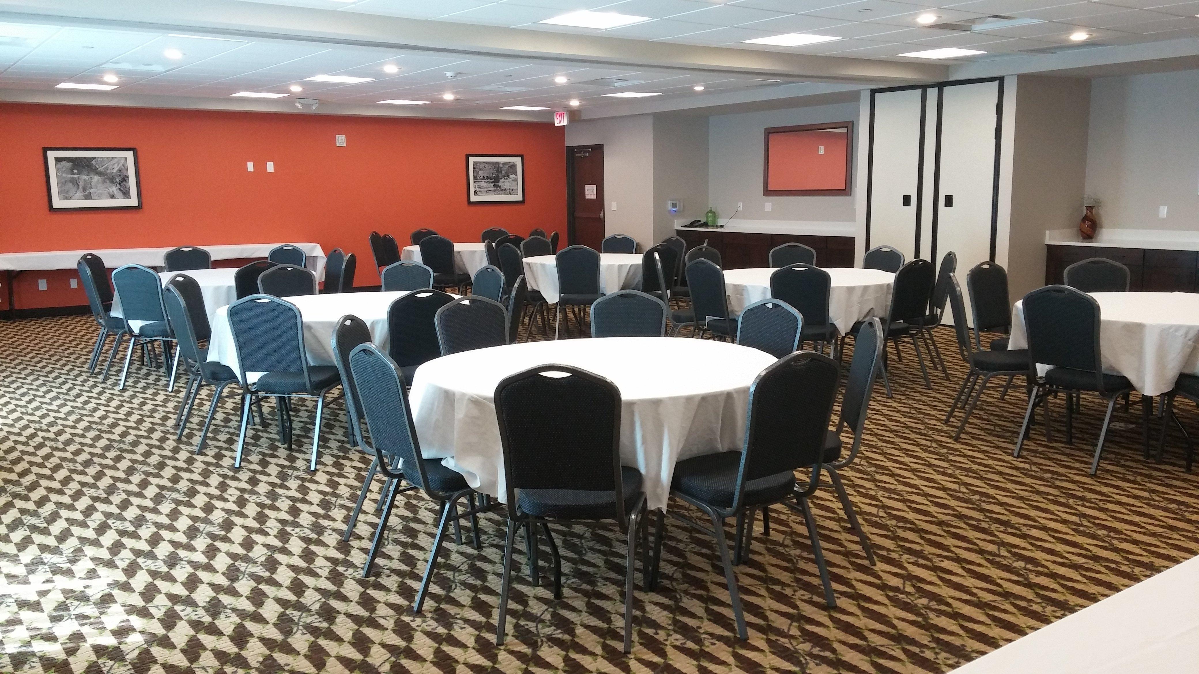 Holiday Inn Express & Suites Golden By Ihg Екстериор снимка